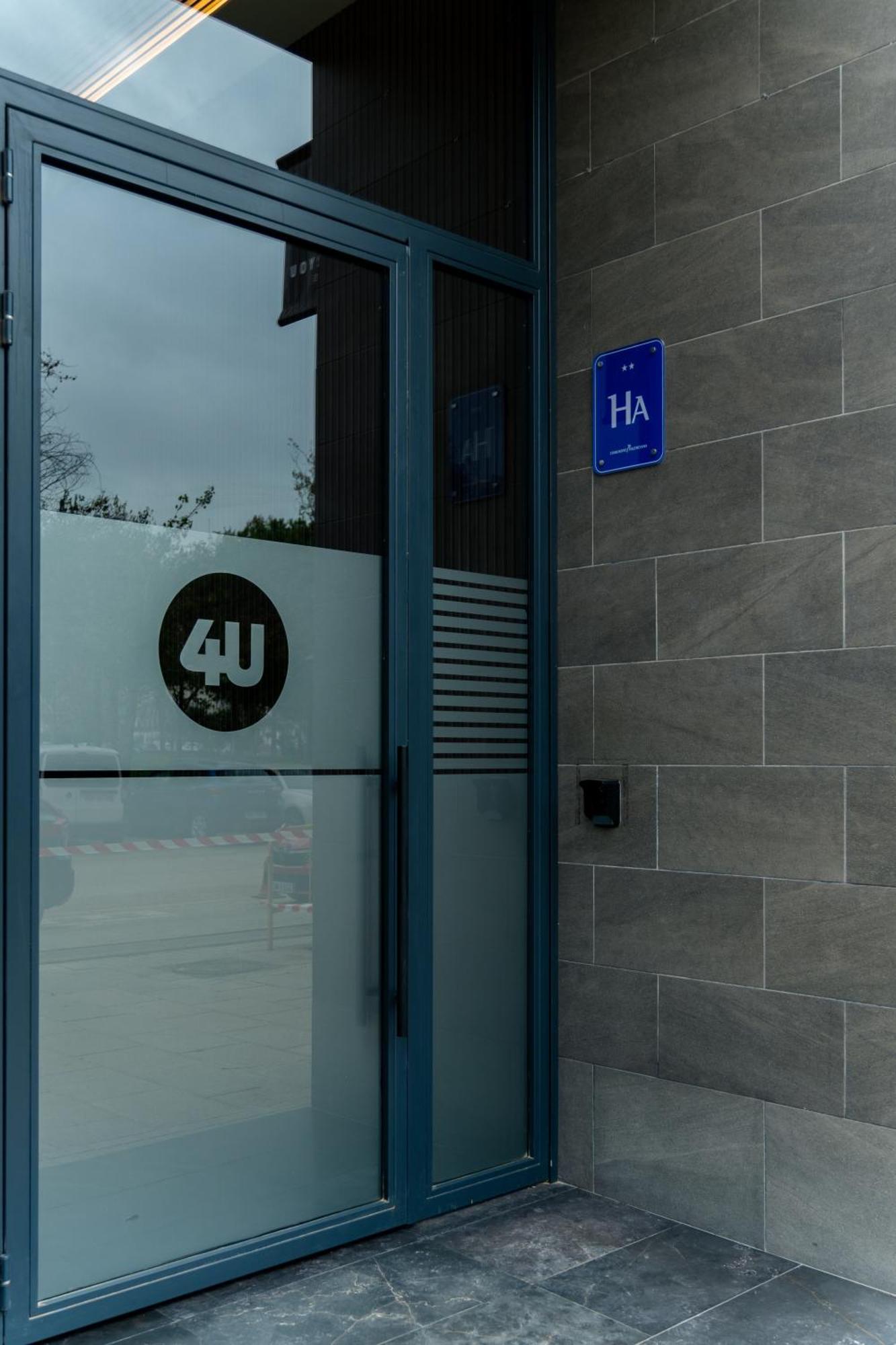 Dorm4You Arena 2 バレンシア エクステリア 写真